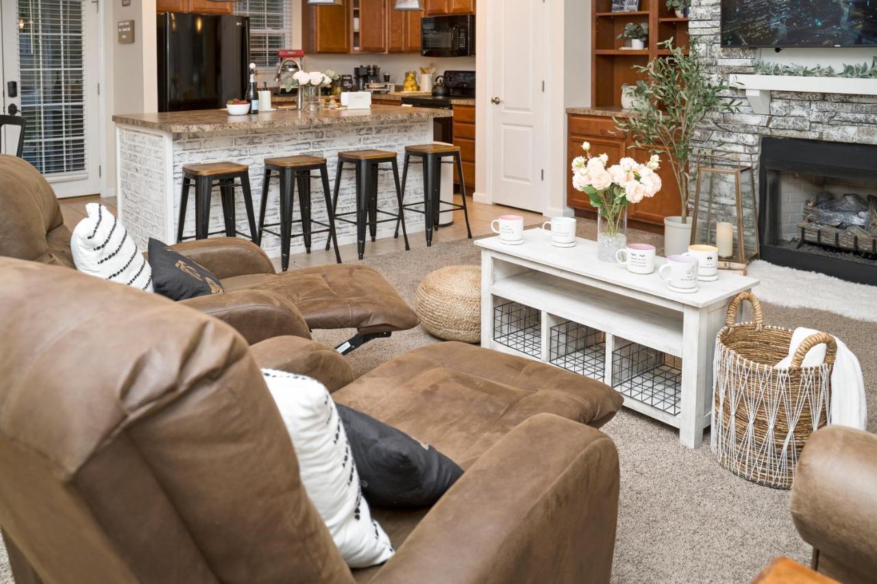 Luxe Quiet Townhouse W/Parking/Pool/By Dollywood Villa Pigeon Forge Luaran gambar